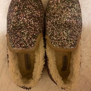 STEVE MADDEN Glitter Slippers. Size 8